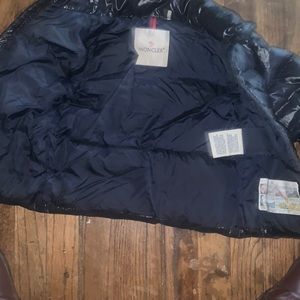 Kids moncler 3 yrs is the size I’ll take 300